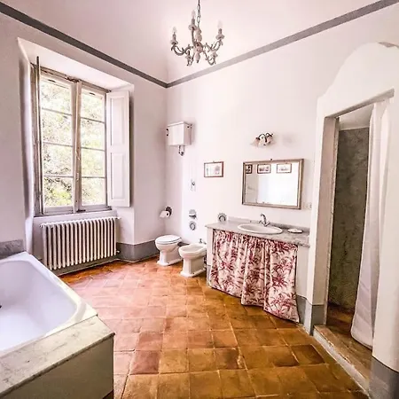 Prestigious Manor With Pool, Air Conditioning וילה