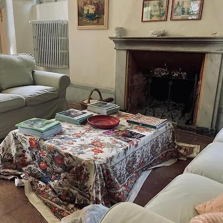 Prestigious Manor With Pool, Air Conditioning *