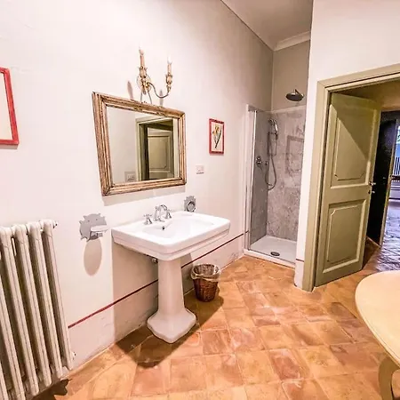 וילה Prestigious Manor With Pool, Air Conditioning